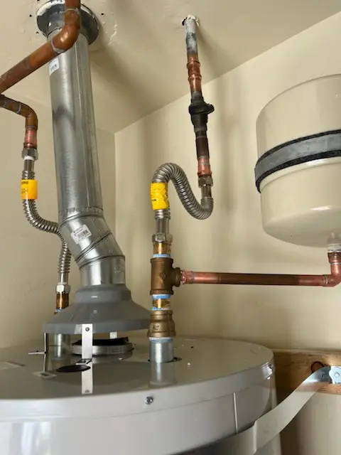 Water heater installation and plumbing repair in Atascocita